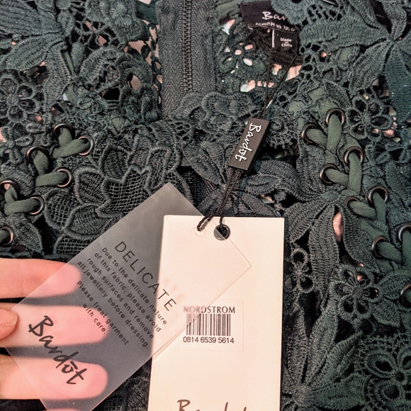 New with Tags BARDOT lace dress, size small - Picture 8 of 9